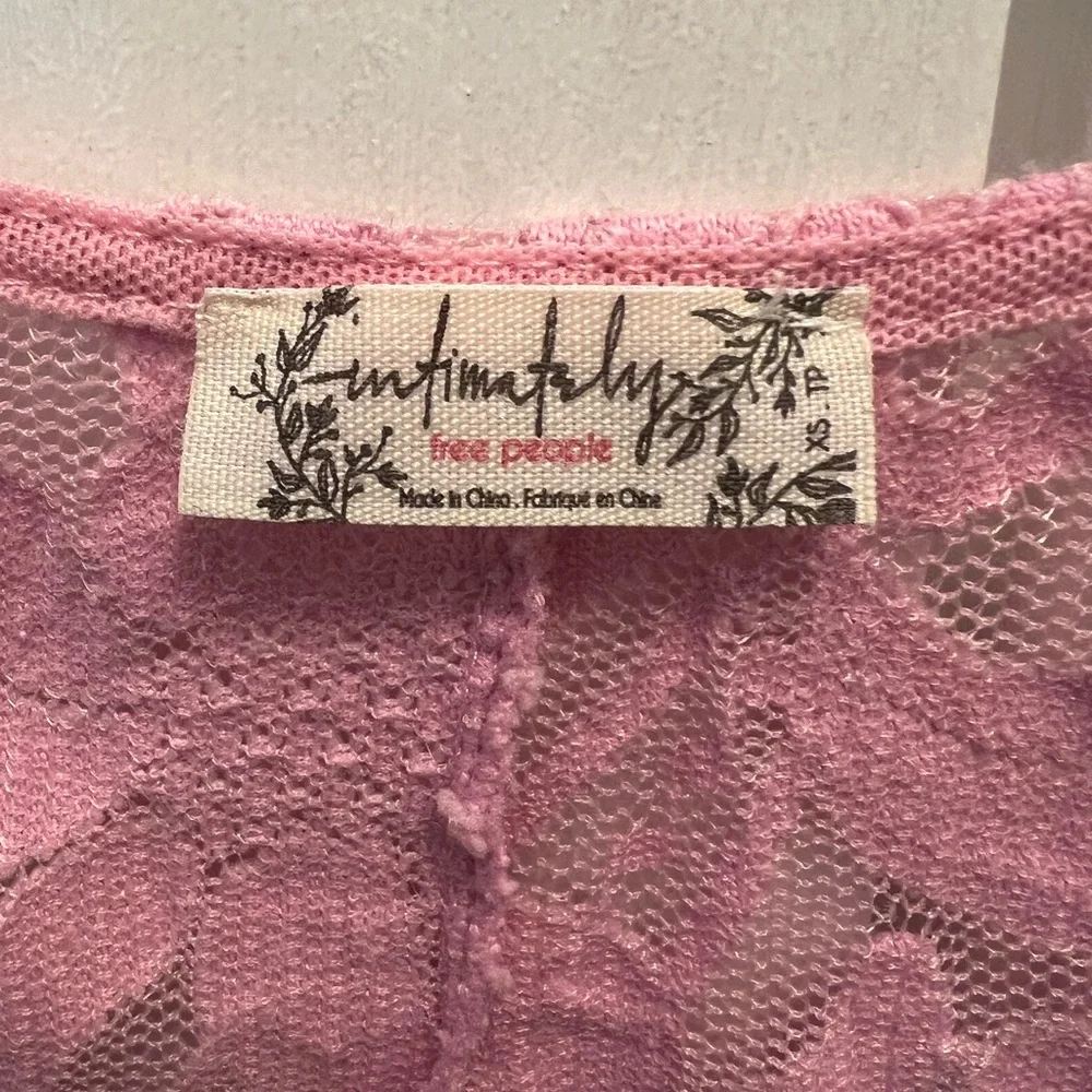 Intimately Free People All Day Lace Long Sleeve top in pale mauve - Picture 4 of 4